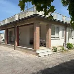 Villetta Con Giardino